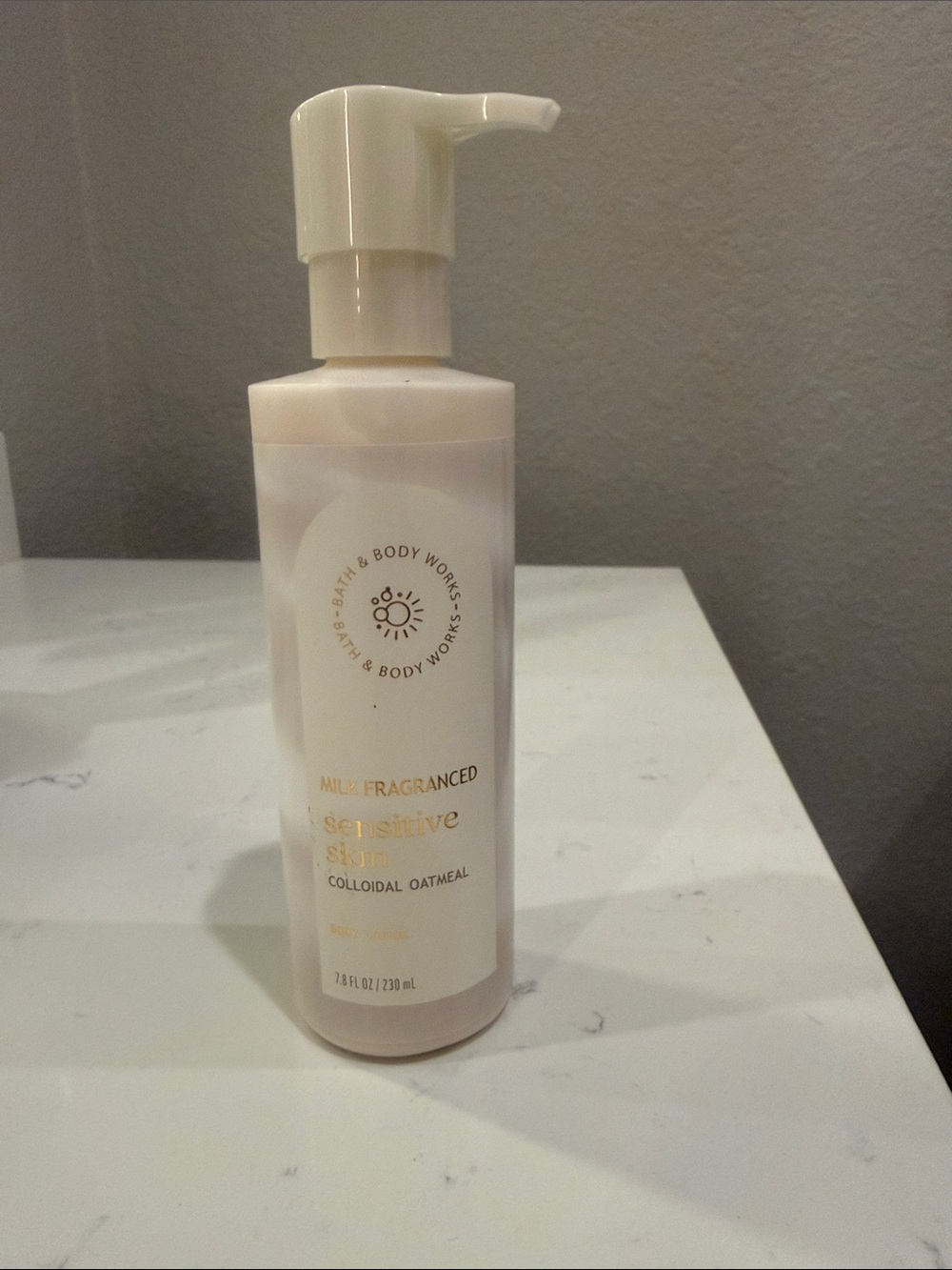 Bath & Body Works Sensitive Skin Moisturizer - Body Lotion